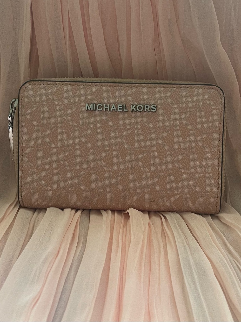 Michael Kors Pink Signature Zip Around Wallet